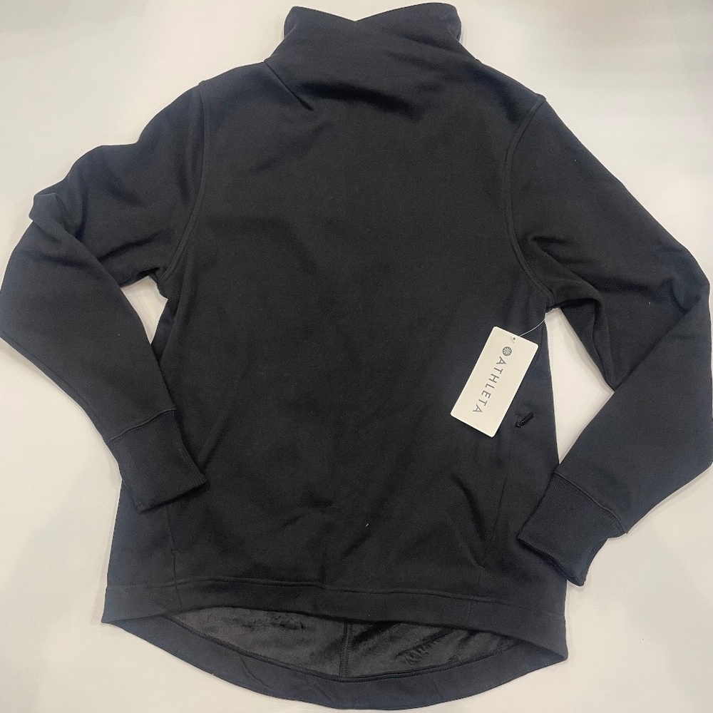 COZY SWEATSHIRT